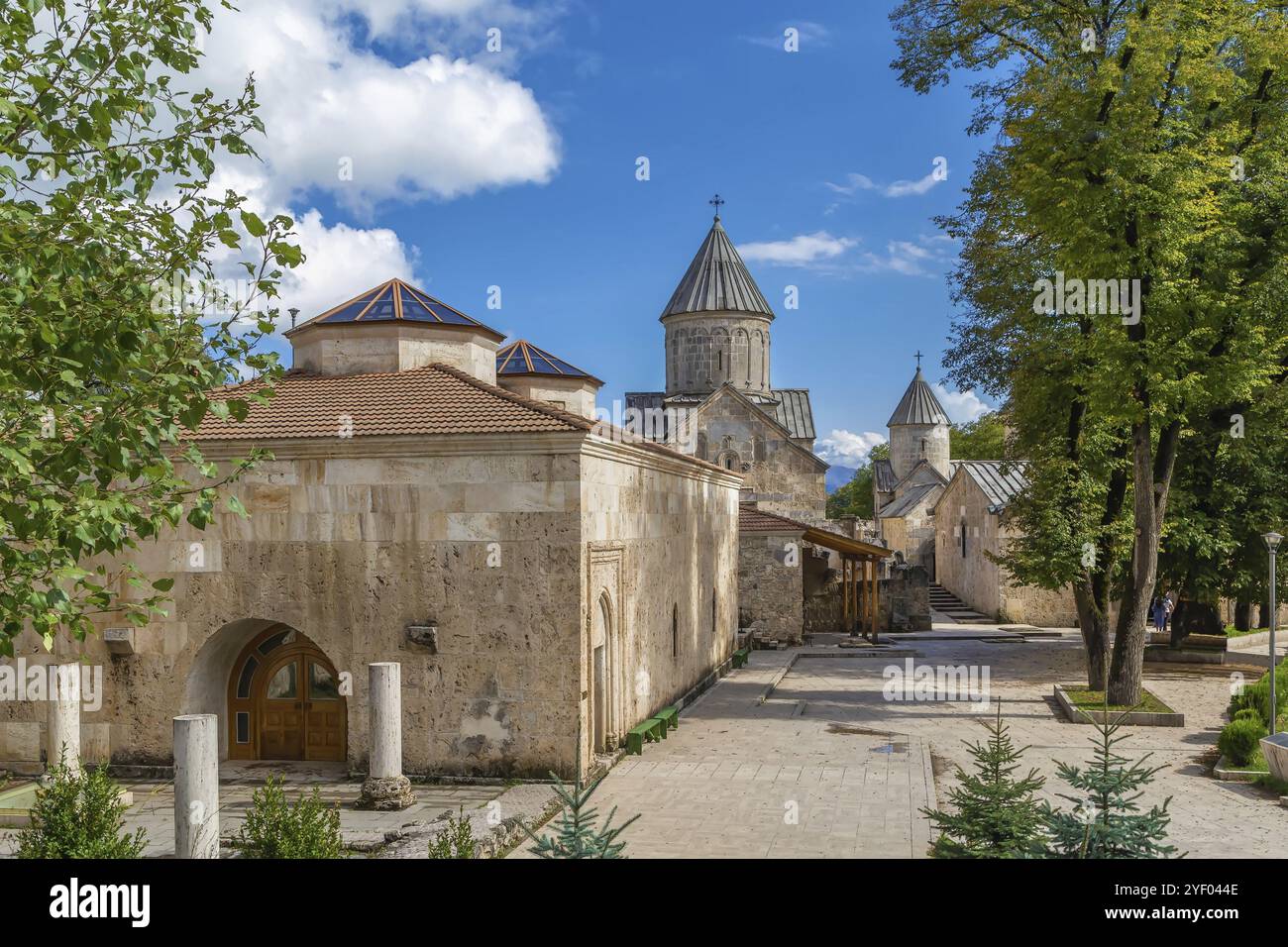 Haghartsin è un monastero del 13th secolo situato vicino alla città di Dilijan in Armenia Foto Stock