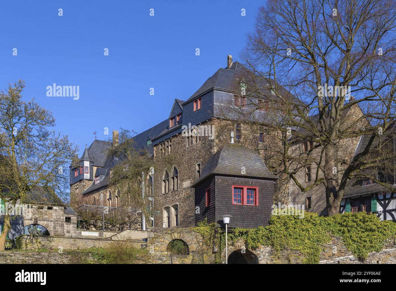 Il castello di Burg è il più grande castello ricostruito della Renania settentrionale-Vestfalia, Burg an der Wupper (Solingen), Germania, Europa Foto Stock