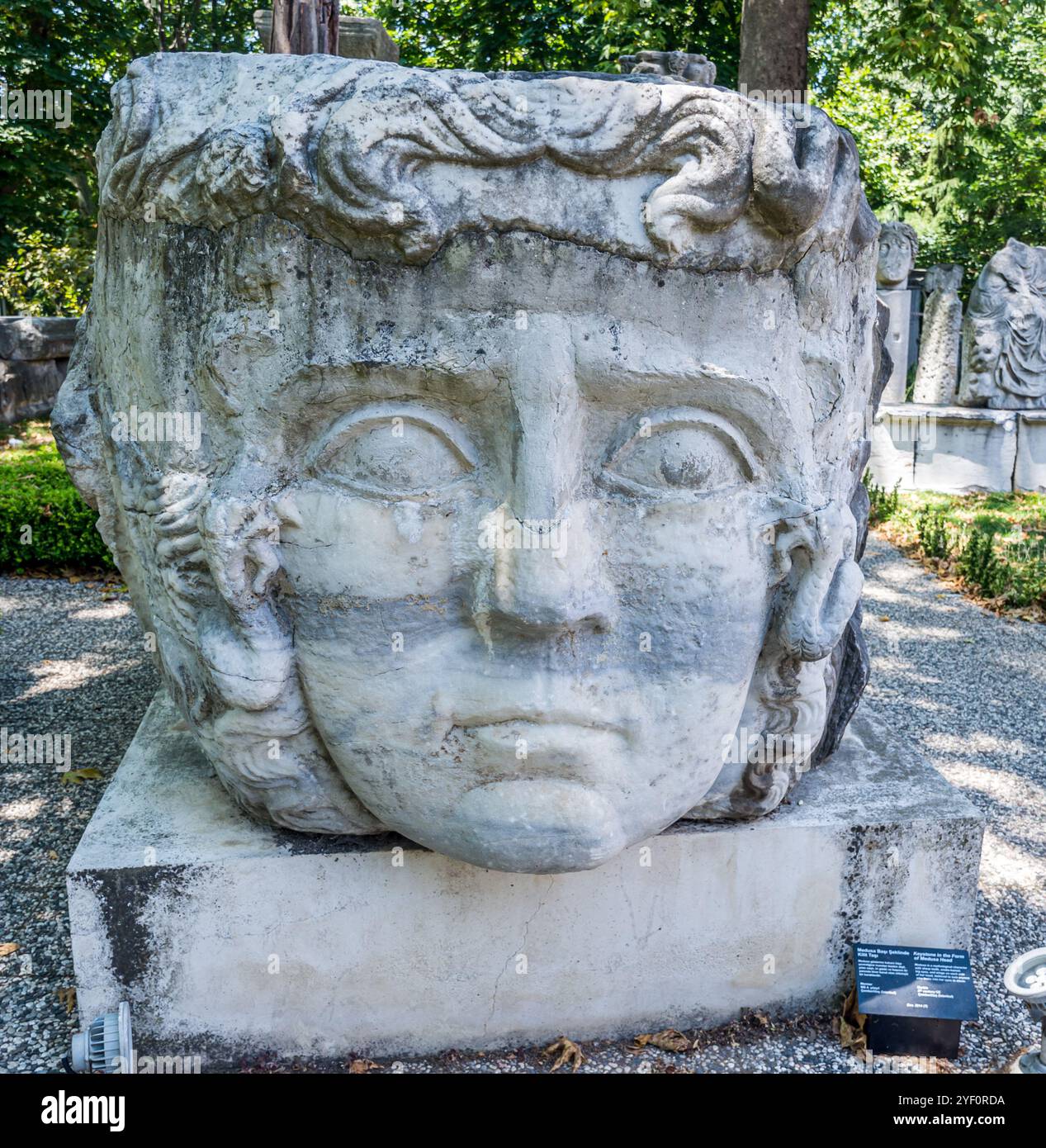 Museo archeologico di Istanbul cortile antica statua a Istanbul, Turchia. Foto Stock