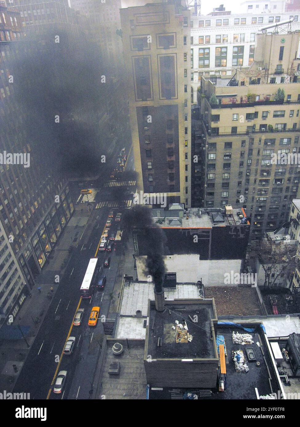 Fumo nero inquinante l'aria a New York City, USA 2008 Foto Stock