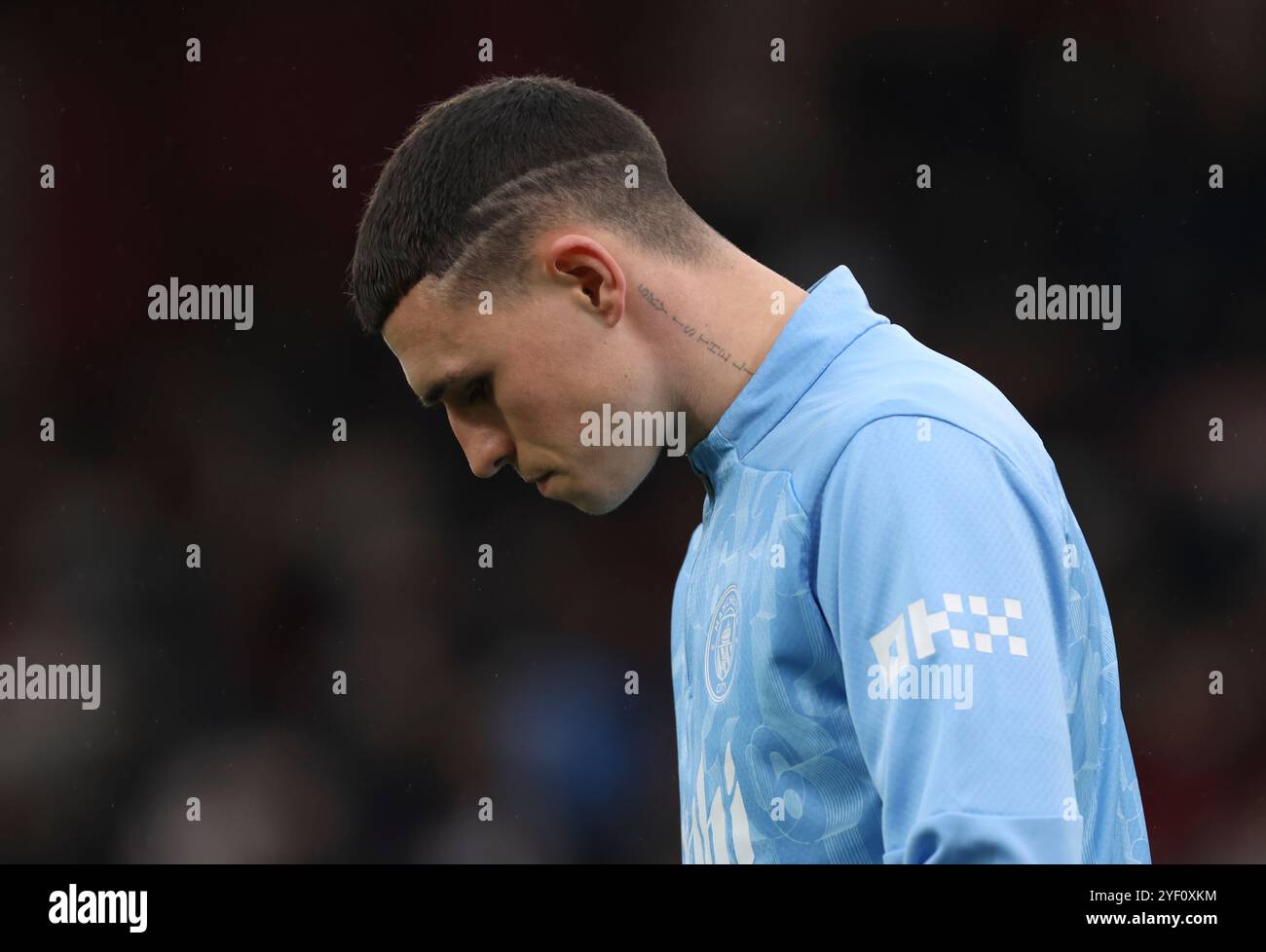 Vitality Stadium, Boscombe, Dorset, Regno Unito. 2 novembre 2024. Premier League Football, AFC Bournemouth contro Manchester City; Foden of Man City si riscalda prima del calcio d'inizio crediti: Action Plus Sports/Alamy Live News Foto Stock