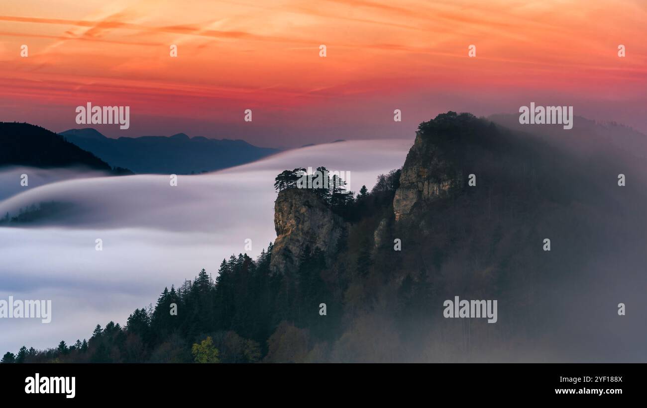 Belchenflue, montagna, parete rocciosa, Ankenballen, vicino a Eptingen, Giura, Cantone di Baselland, Svizzera Foto Stock