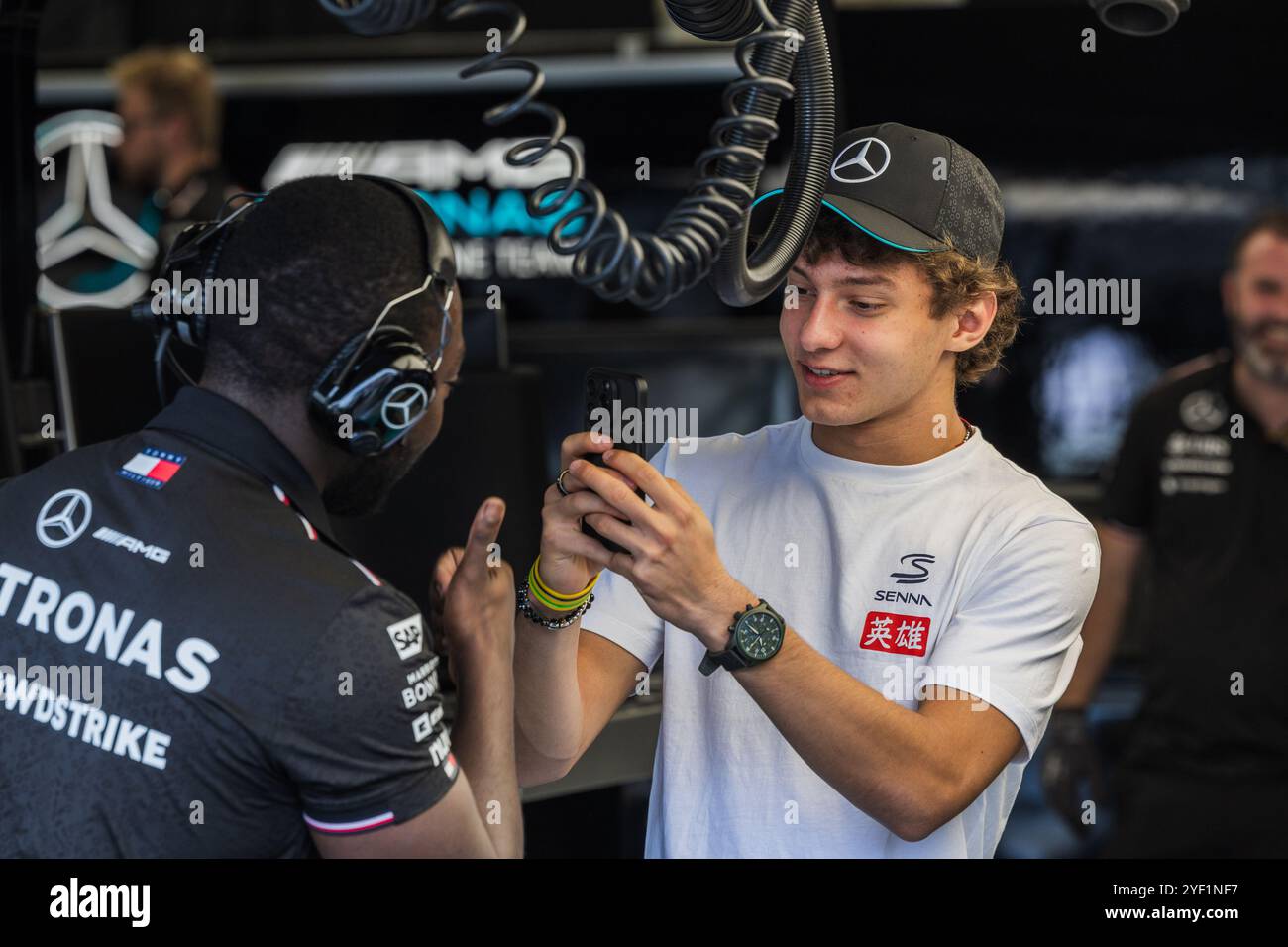 Autodromo Jose Carlos Pace, quindi Paulo, Brasile. 2.novembre.2024; Kimi Antonelli dell'Italia e il team Mercedes F1 durante il Gran Premio del Brasile di Formula 1 crediti: Jay Hirano/AFLO/Alamy Live News Foto Stock