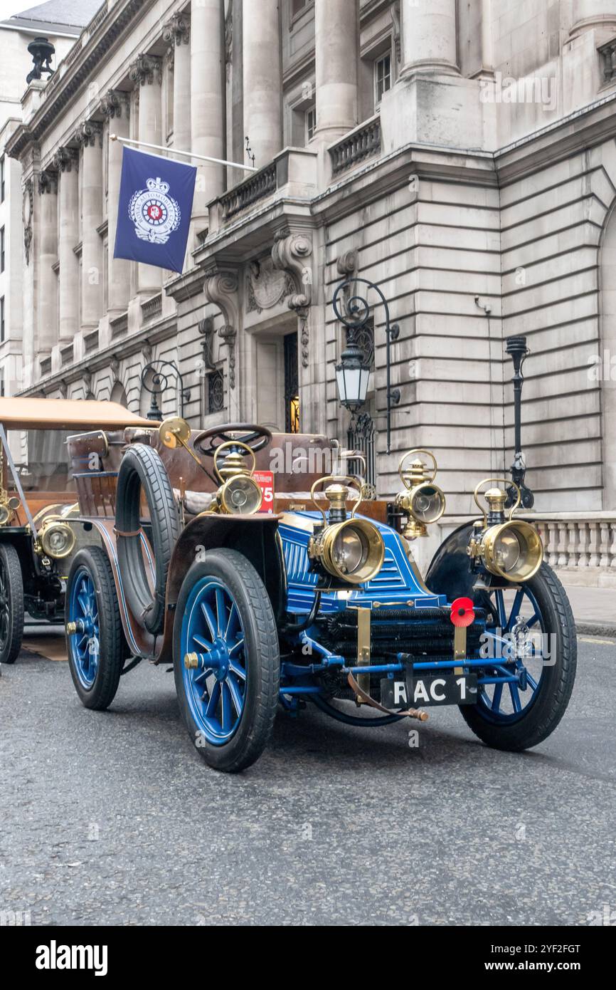 2024 St James, spettacolo automobilistico a Pall Mall Londra, Regno Unito Foto Stock