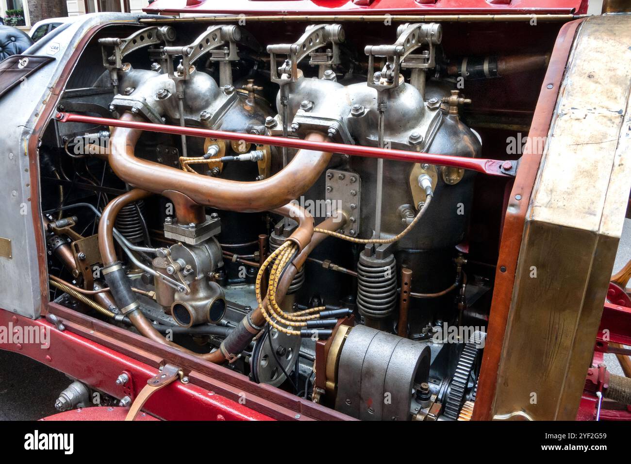 1904 Fiat 130HP in mostra allo spettacolo automobilistico 2024 St James a Pall Mall Londra Regno Unito Foto Stock