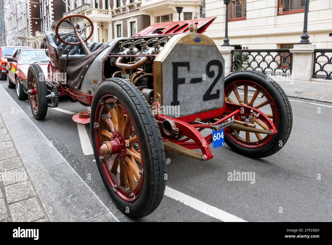 1904 Fiat 130HP in mostra allo spettacolo automobilistico 2024 St James a Pall Mall Londra Regno Unito Foto Stock