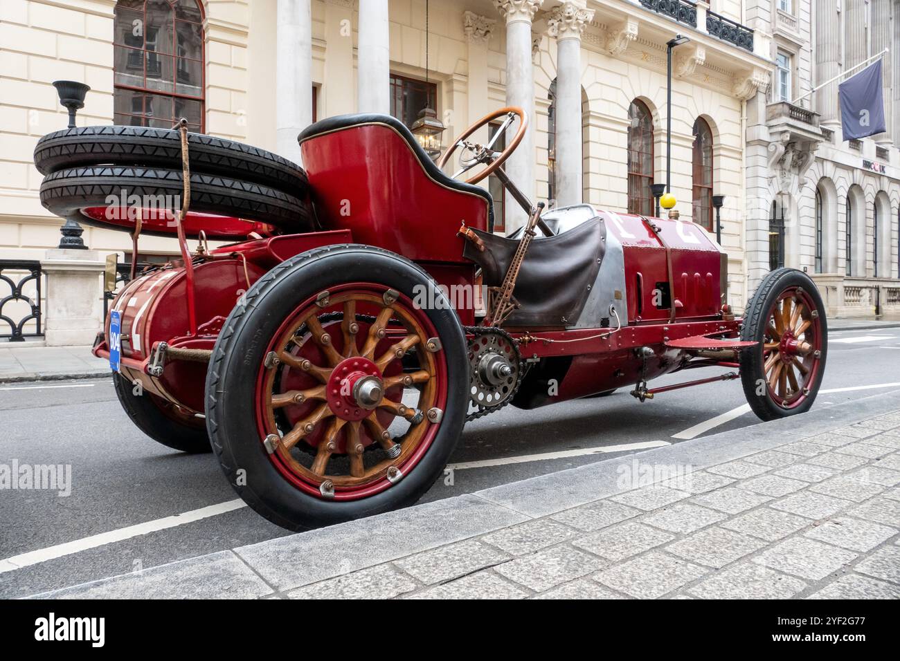 1904 Fiat 130HP in mostra allo spettacolo automobilistico 2024 St James a Pall Mall Londra Regno Unito Foto Stock