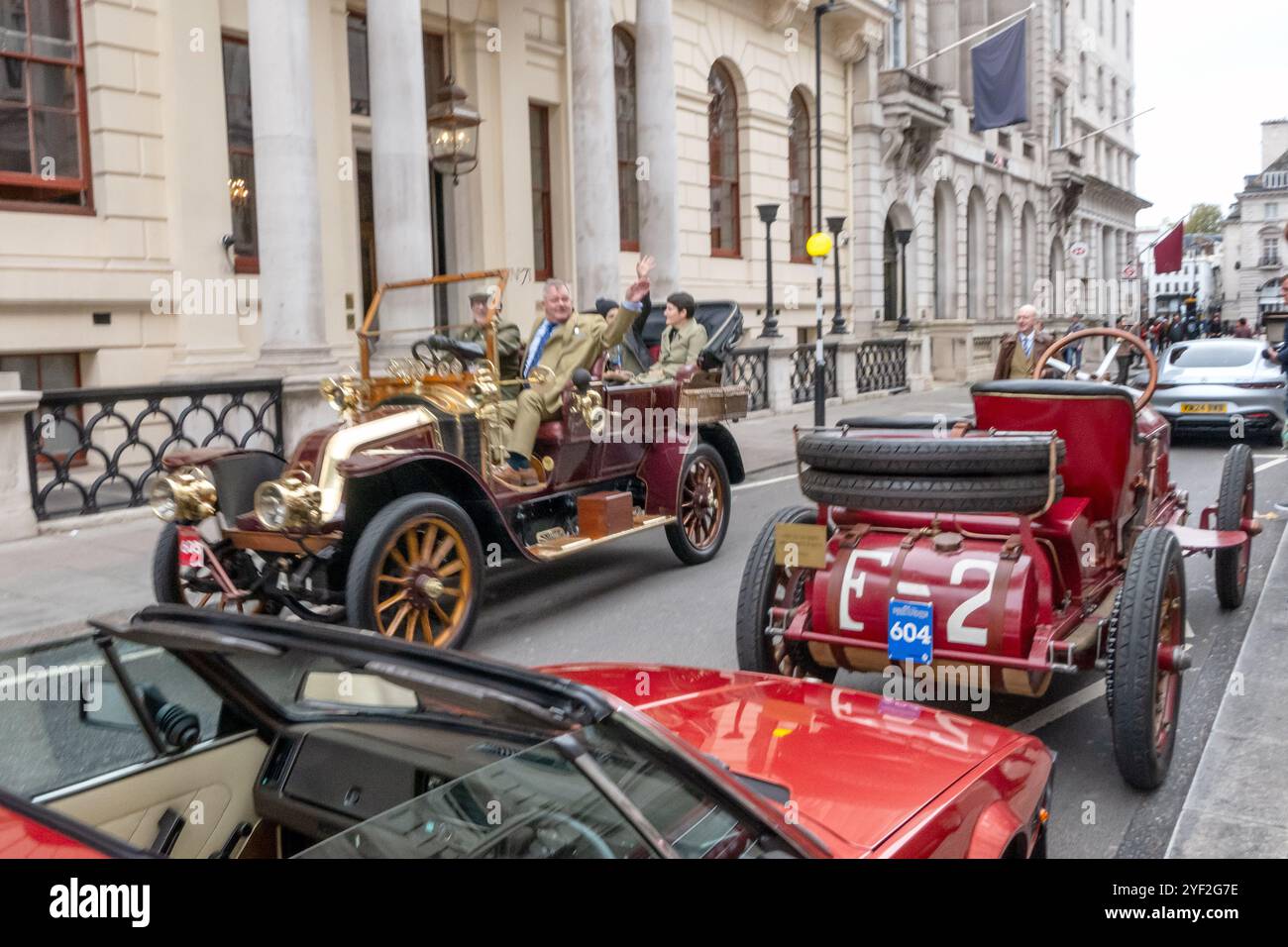 2024 St James, spettacolo automobilistico a Pall Mall Londra, Regno Unito Foto Stock