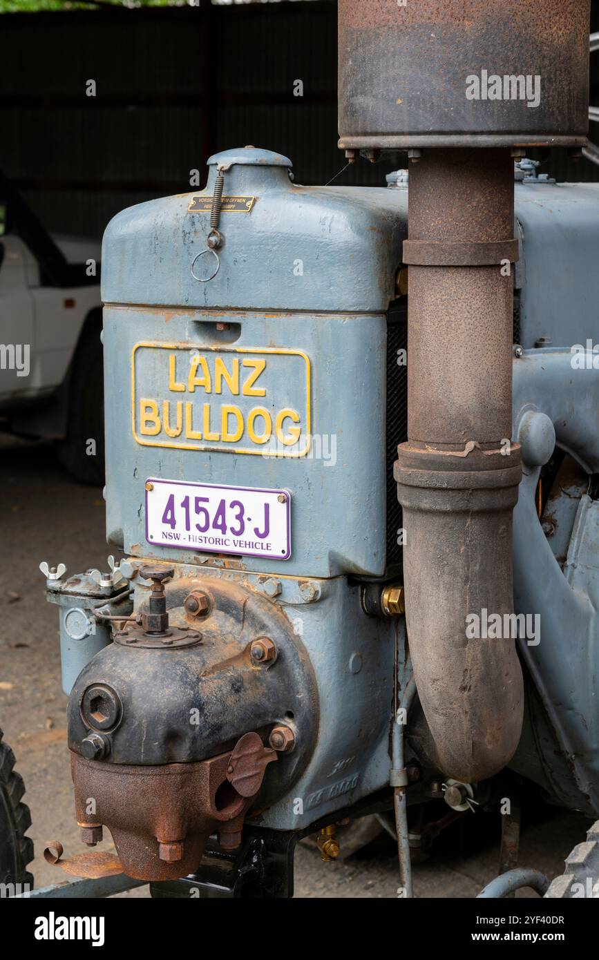 Trattore Bulldog Lanz d'epoca al Glen Innes Showground nel nuovo galles meridionale settentrionale, australia Foto Stock