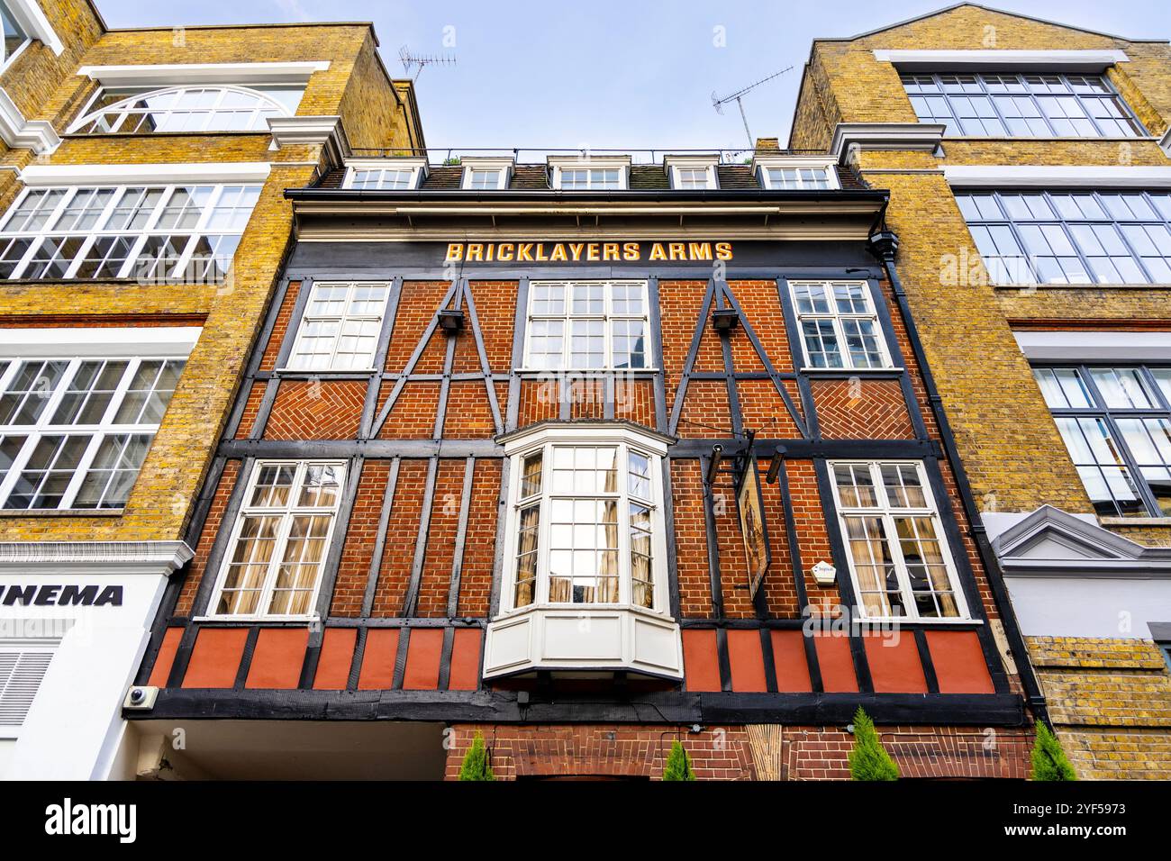 Esterno del pub Bricklayers Arms a Fitzrovia, Londra, Inghilterra Foto Stock