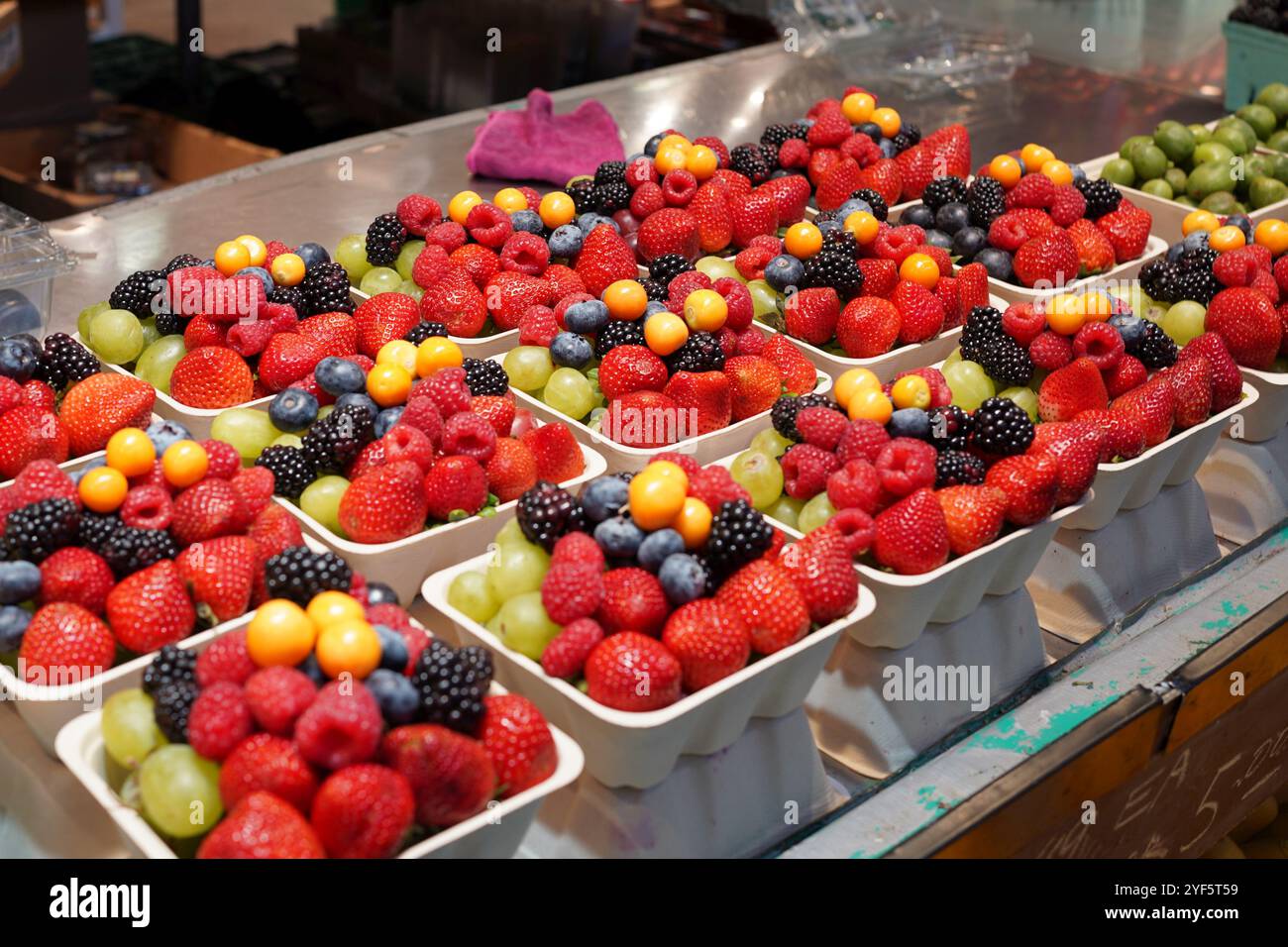A Granville Market, Granville Island, Vancouver, Columbia Britannica, Canada. Foto Stock