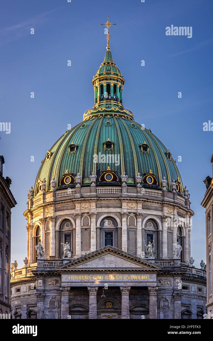 Chiesa di Frederik (danese: Frederiks Kirke), popolarmente conosciuta come la Chiesa di marmo (Marmorkirken), Copenaghen, Danimarca Foto Stock