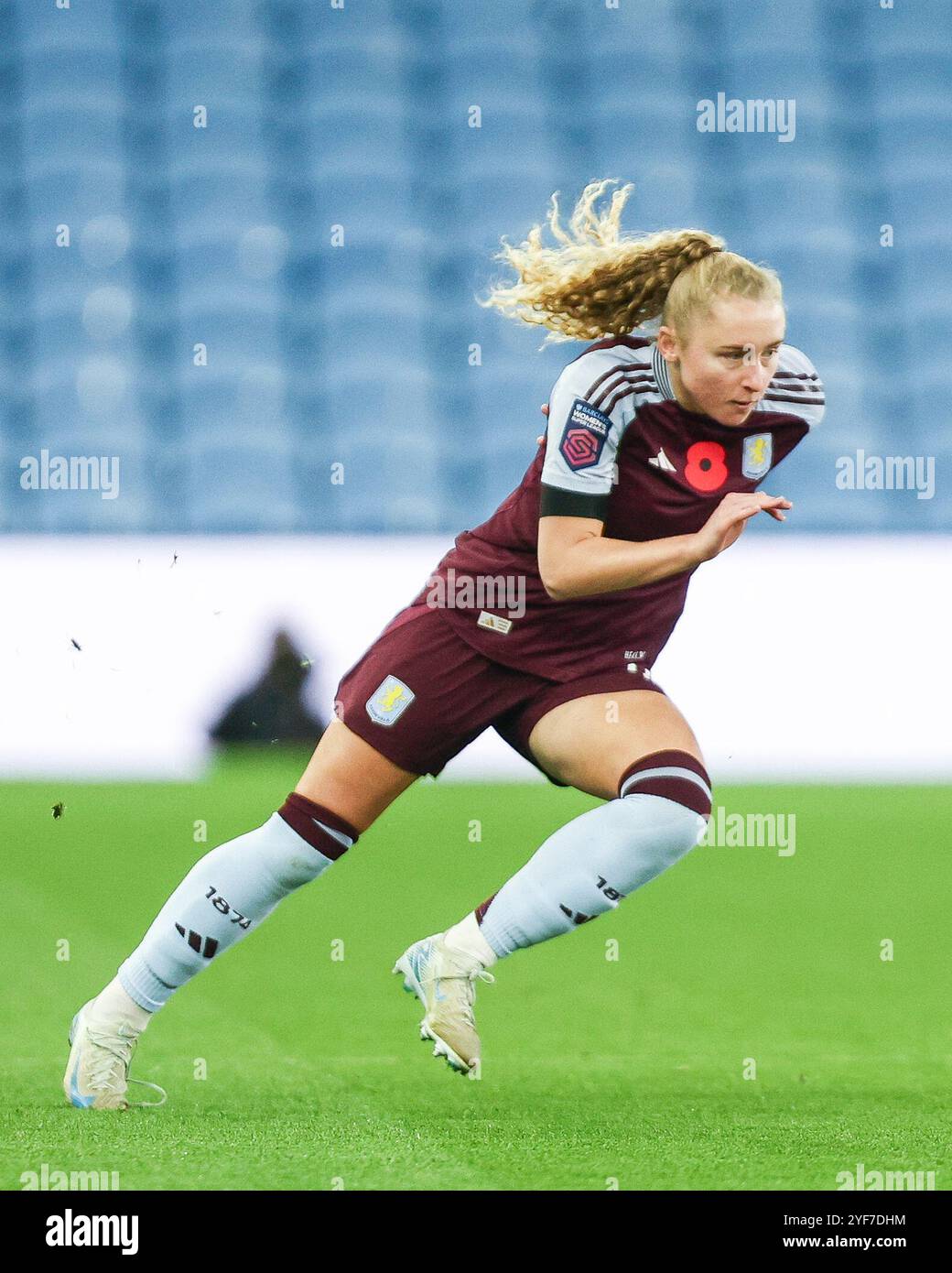 Birmingham, Regno Unito. 3 novembre 2024. #11, Katie Robinson dell'Aston Villa in azione durante la partita di Super League femminile tra Aston Villa Women e Liverpool Women a Villa Park, Birmingham, Inghilterra, il 3 novembre 2024. Foto di Stuart Leggett. Solo per uso editoriale, licenza richiesta per uso commerciale. Non utilizzare in scommesse, giochi o pubblicazioni di singoli club/campionato/giocatori. Crediti: UK Sports Pics Ltd/Alamy Live News Foto Stock