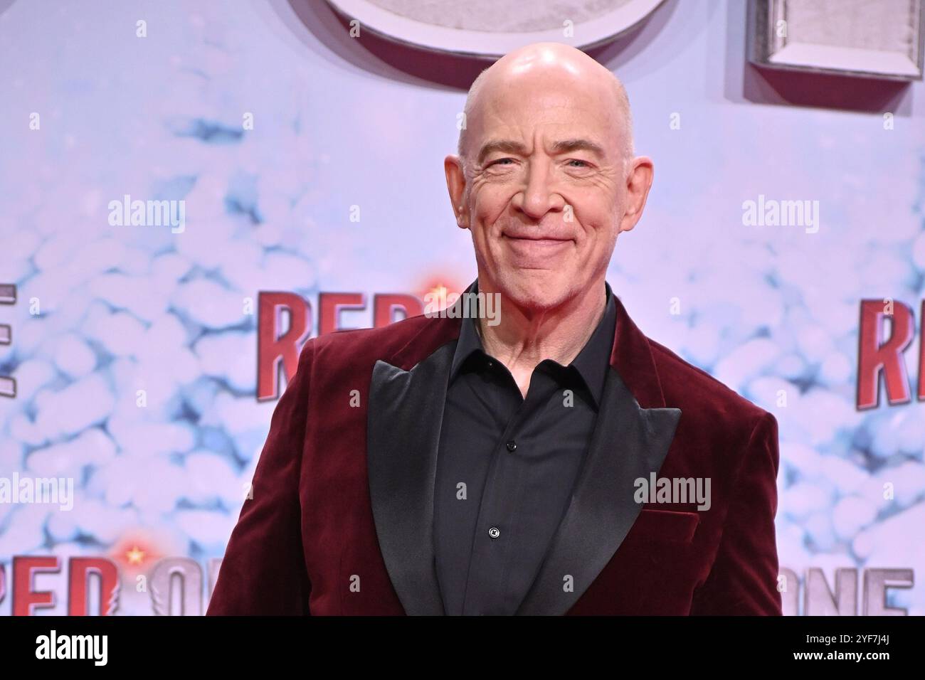 J. K. Simmons bei der „Red One - Alarmstufe Weihnachten“ Film Premiere AM 3.11.2024 a Berlino Foto Stock
