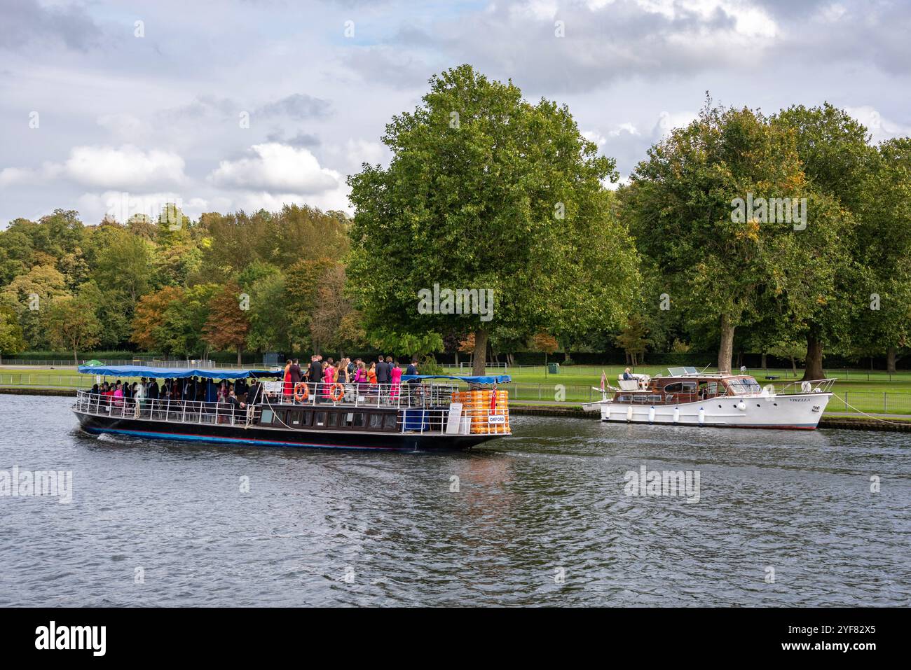 Barche sul Tamigi a Henley sul Tamigi, Regno Unito Foto Stock