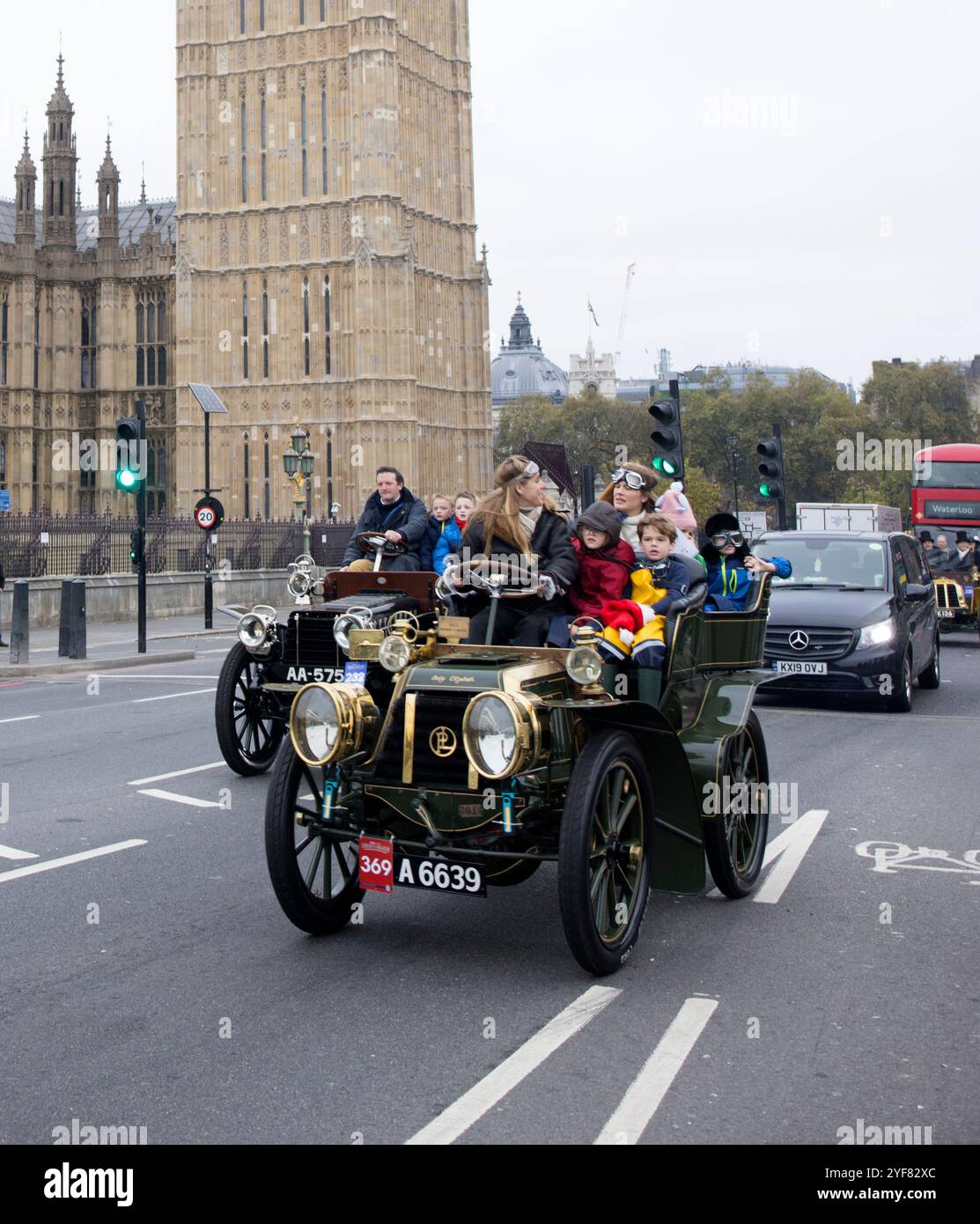 1903 Panhard et Levassor da Londra a Brighton Veteran Car Run Westminster Bridge Londra Foto Stock