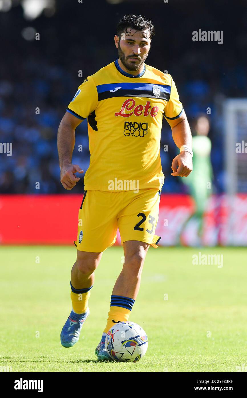 Napoli, Lazio. 3 novembre 2024. Sead Kolasinac dell'Atalanta durante la partita di serie A tra Napoli e Atalanta allo stadio Maradona di Napoli, Italia, 3 novembre 2024. Crediti: massimo insabato/Alamy Live News Foto Stock