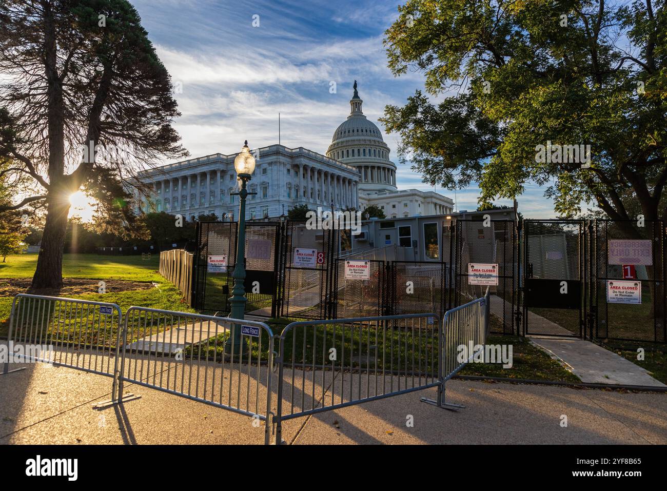 WASHINGTON D.C., USA - 2 NOVEMBRE 2024: Il Campidoglio in preparazione delle elezioni del 2024 e per il giorno dell'inaugurazione. Foto Stock