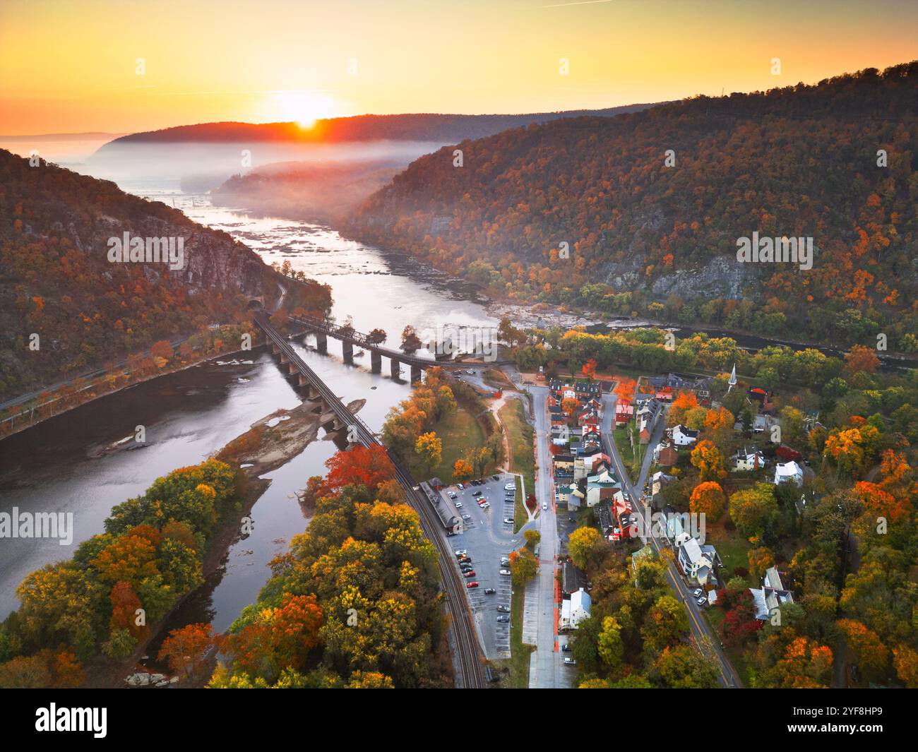 Harpers Ferry, West Virginia, USA all'alba d'autunno. Foto Stock