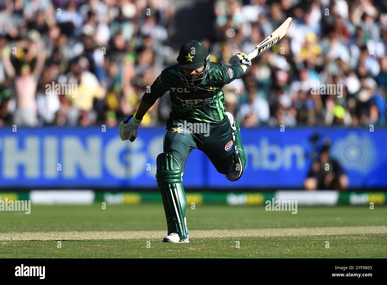 MELBOURNE, AUSTRALIA. 4 novembre 2024. Nella foto: Battitore pakistano Irfan Khan, durante il primo giorno della partita di cricket Australia contro Pakistan One Day International Series al Melbourne Cricket Ground, Melbourne, Australia il 4 novembre 2024. Crediti: Karl Phillipson/Alamy Live News Foto Stock