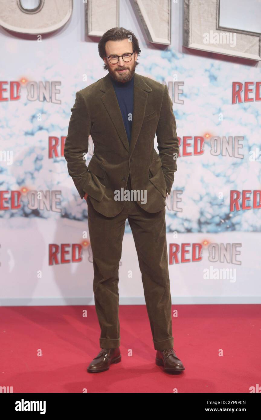 Chris Evans bei der Premiere des Kinofilms Red One im UCI Luxe. Berlino, 03.11.2024 *** Chris Evans alla prima del film Red One all'UCI Luxe Berlin, 03 11 2024 foto:xD.xHerrickx/xFuturexImagex RED 4196 Foto Stock