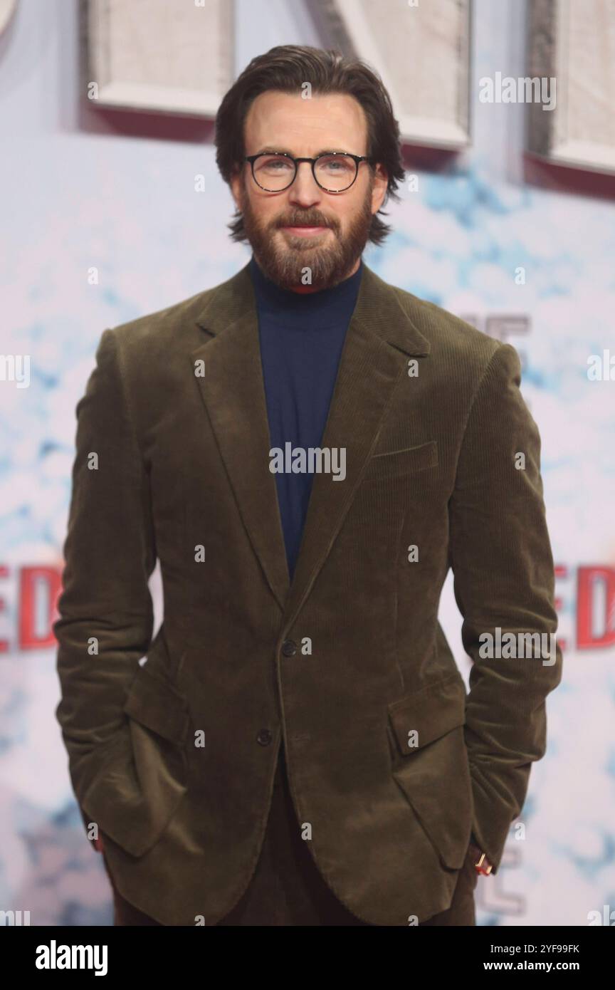 Chris Evans bei der Premiere des Kinofilms Red One im UCI Luxe. Berlino, 03.11.2024 *** Chris Evans alla prima del film Red One all'UCI Luxe Berlin, 03 11 2024 foto:xD.xHerrickx/xFuturexImagex RED 4199 Foto Stock