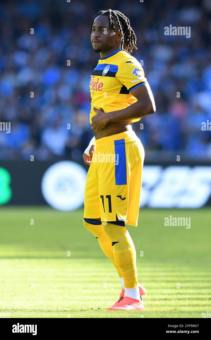 Napoli, Lazio. 3 novembre 2024. Ademola Lookman dell'Atalanta durante la partita di serie A tra Napoli e Atalanta allo stadio Maradona, Napoli, Italia, 3 novembre 2024. Credito AllShotLive: SIPA USA/Alamy Live News Foto Stock