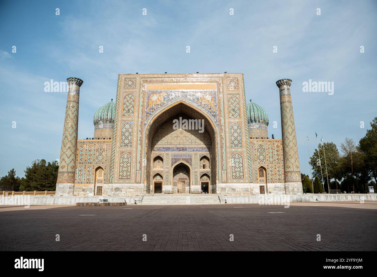 Piazza Registan a Samarcanda, Uzbekistan. Il Registan era il cuore dell'antica città di Samarcanda dell'Impero timuride, ora in Uzbekistan Foto Stock
