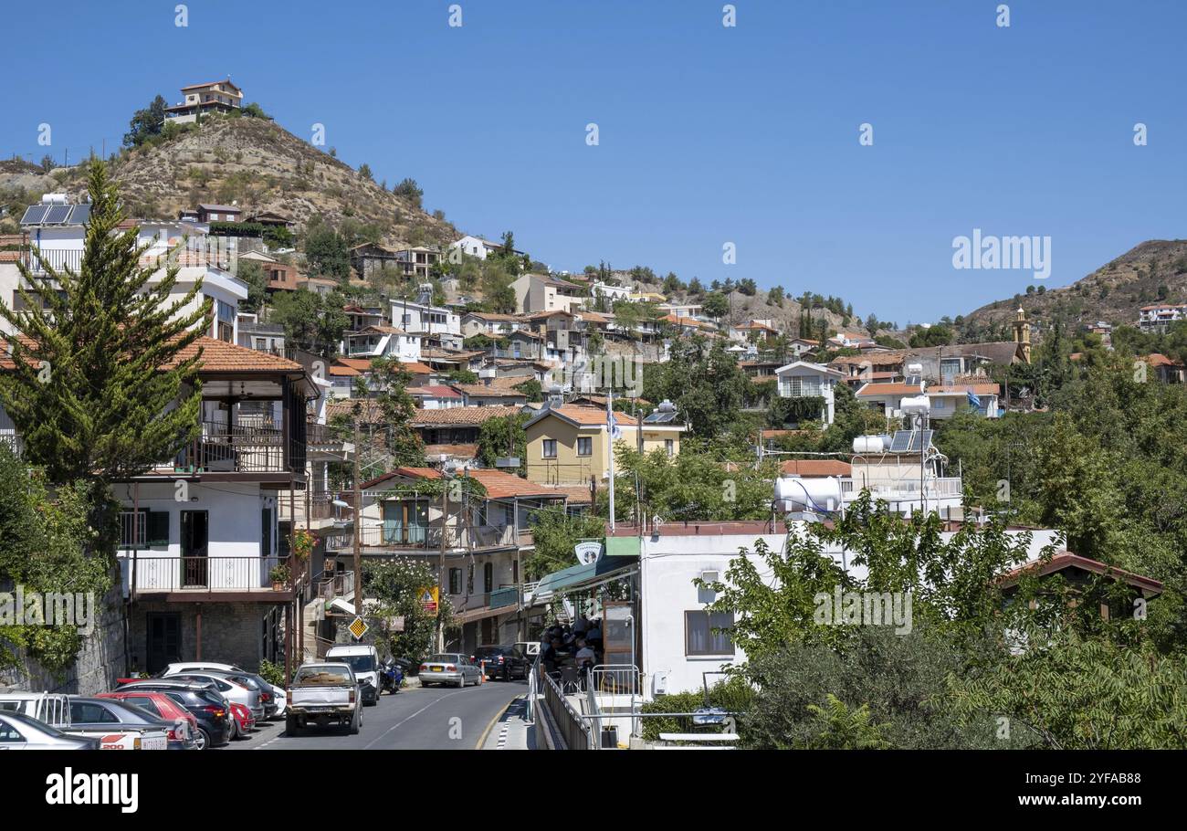 Palaichori, Cipro, 23 agosto 2020: Villaggio di montagna di Palaichori sulle montagne di Troodos a Cipro. Il paese fa parte del Pitsilia Agricultural regio Foto Stock