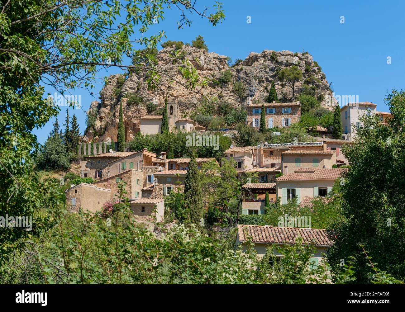 Paesaggio intorno a la Roque-Alric nel dipartimento di Vacluse nella regione della Provenza nel sud della Francia Foto Stock