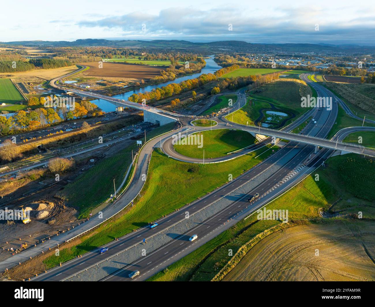 Veduta aerea del nuovo River Tay Bridge sul progetto Cross Tay Link Road (CTLR) in costruzione a Perth , Scozia, Regno Unito Foto Stock