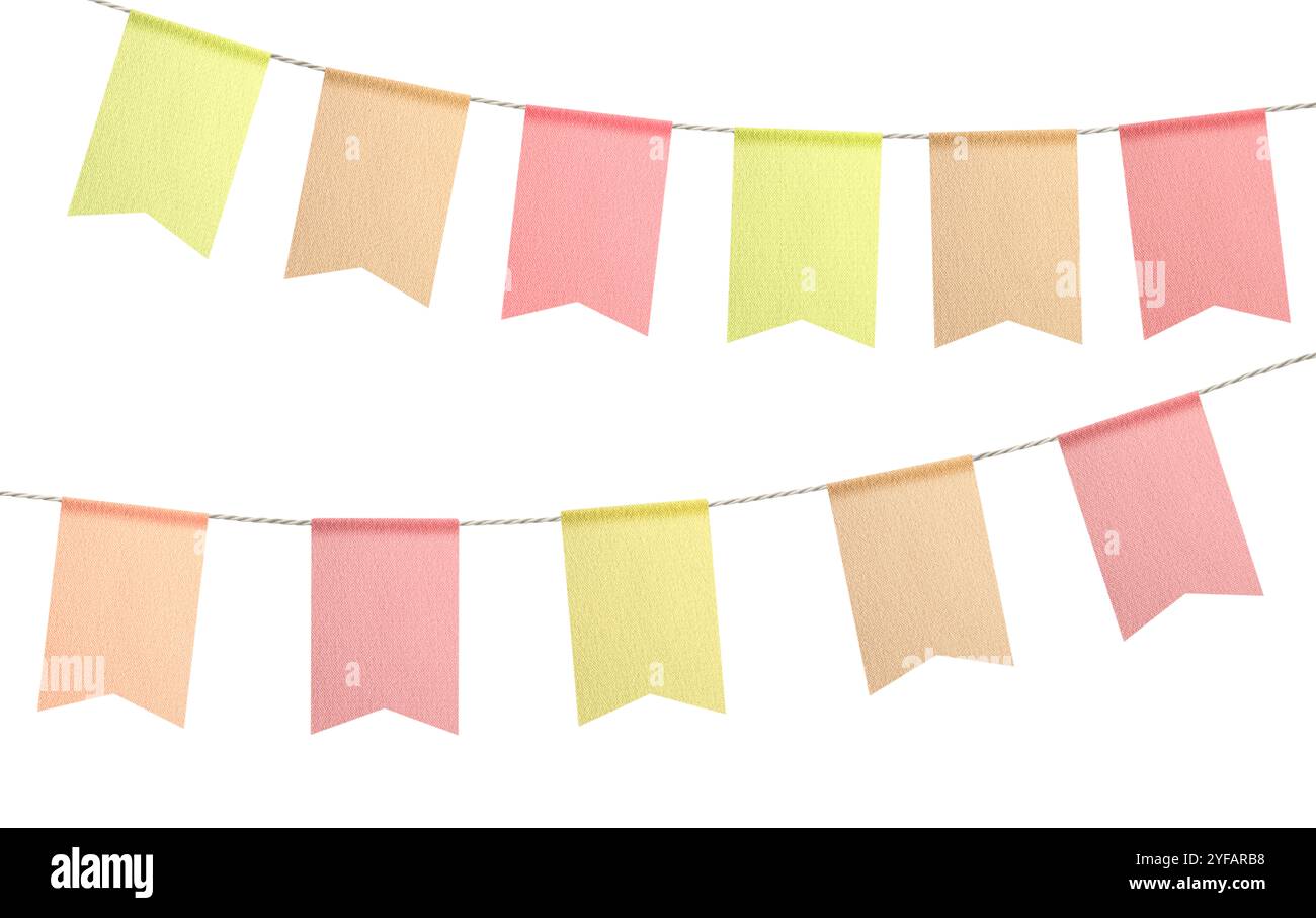 Bandiere in tessuto sulla corda su sfondo bianco. Decorazioni per feste Foto Stock