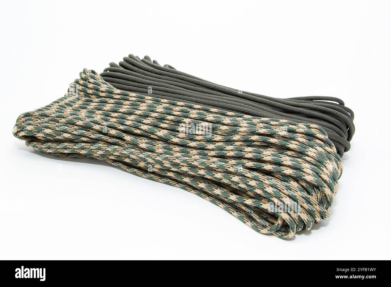 Pacchetti Paracord Verde scuro e Camo Foto Stock