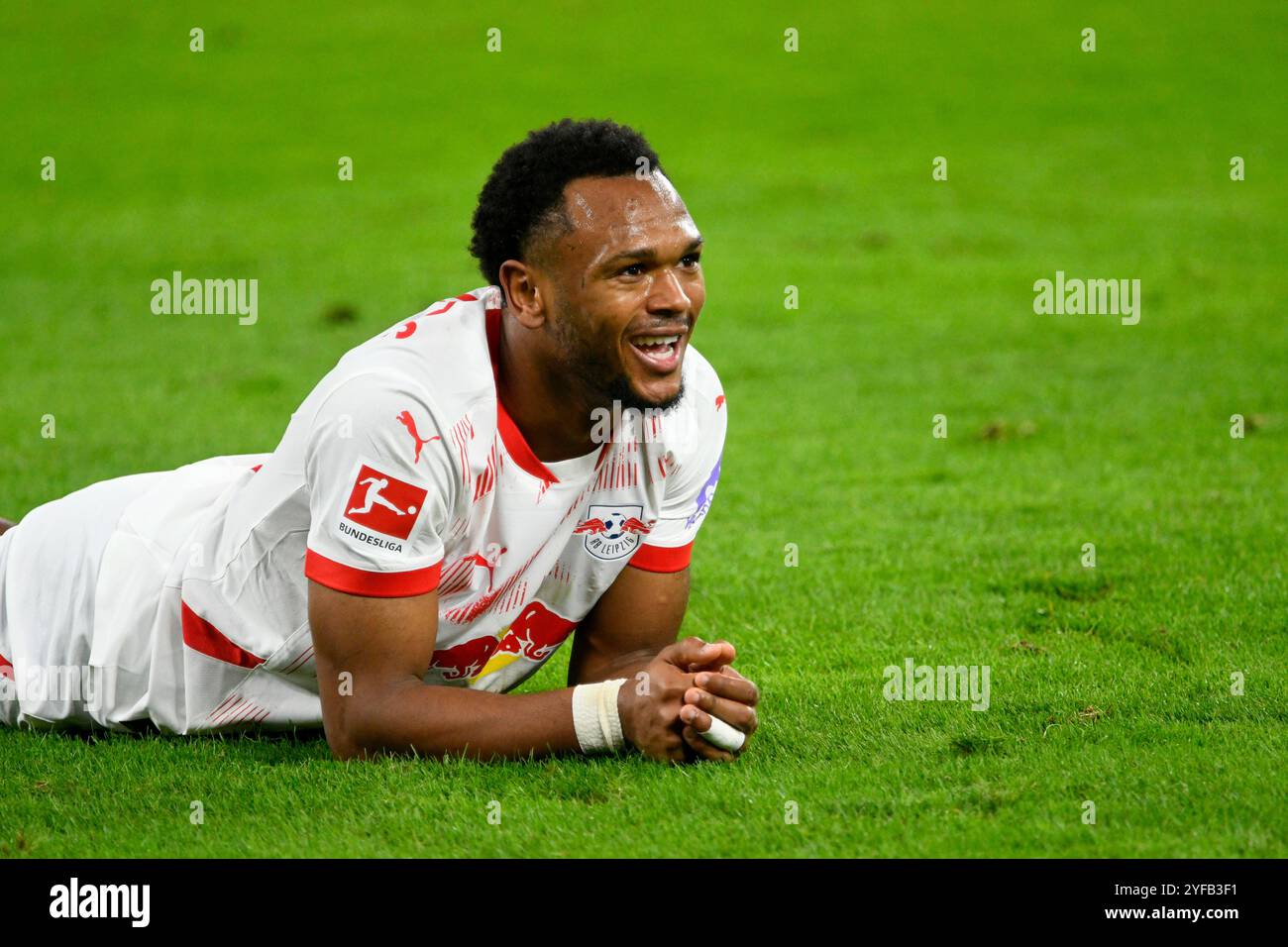 Signal Iduna Park Dortmund Germania , 2.11.2024, calcio: Bundesliga Season 2024/2025 Matchday 9, Borussia Dortmund (BVB) vs Rasenballsport RB Leipzig (RBL) — Lois Openda (RBL) Foto Stock