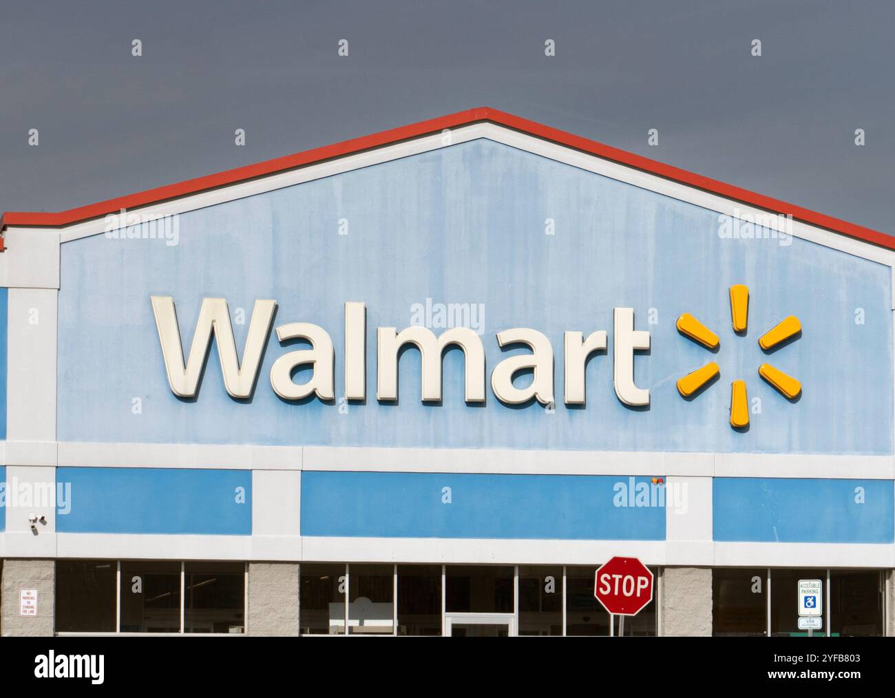 Un negozio Walmart ad Airmont, New York Foto Stock