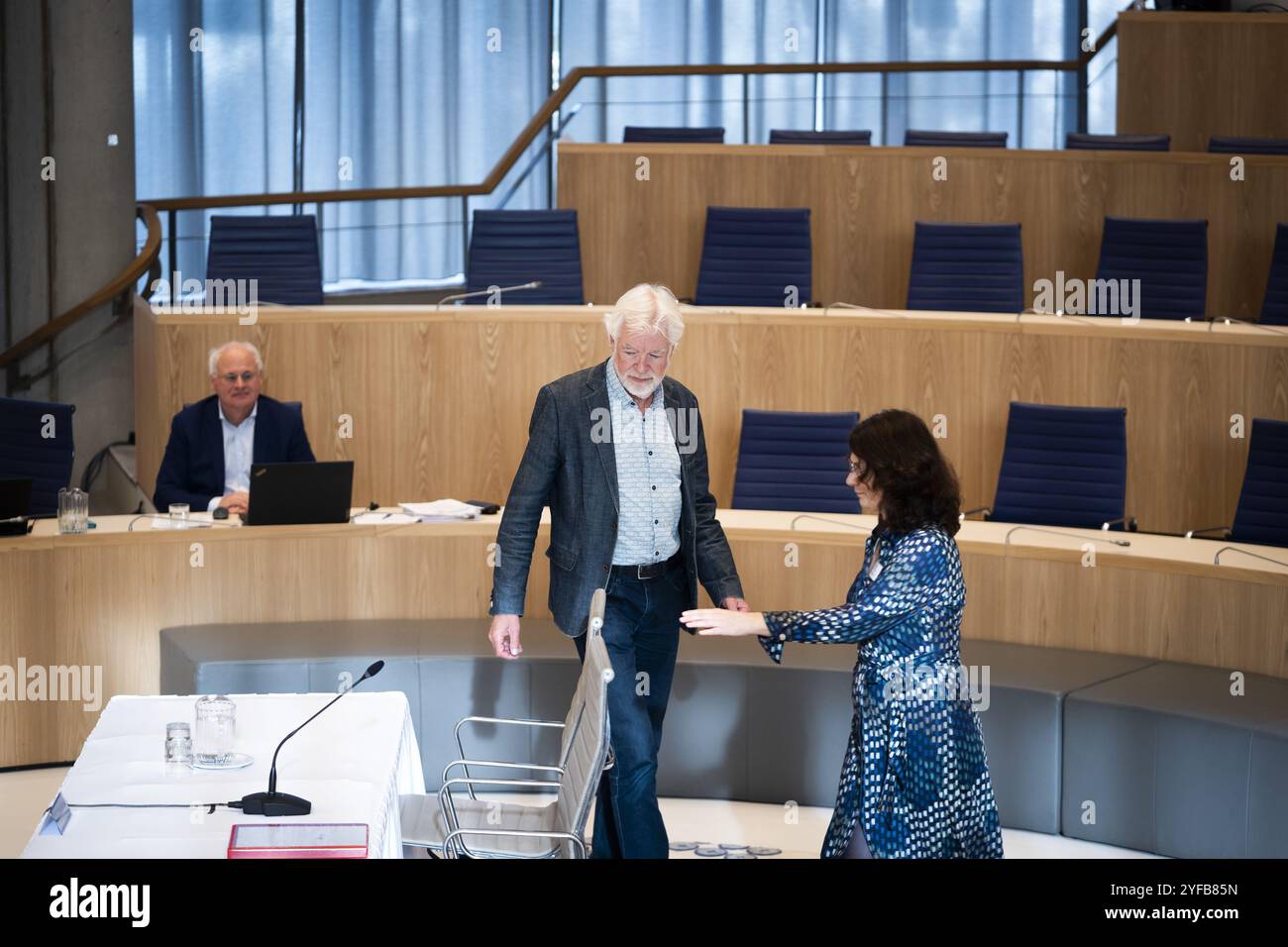 ALMERE - l'ex direttore del programma Floriade Henk Meijer è stato interrogato durante un'audizione del consiglio sulla Floriade del 2022. Almere ha subito una perdita di 103,3 milioni di euro. ANP JEROEN JUMELET netherlands Out - belgio Out Foto Stock