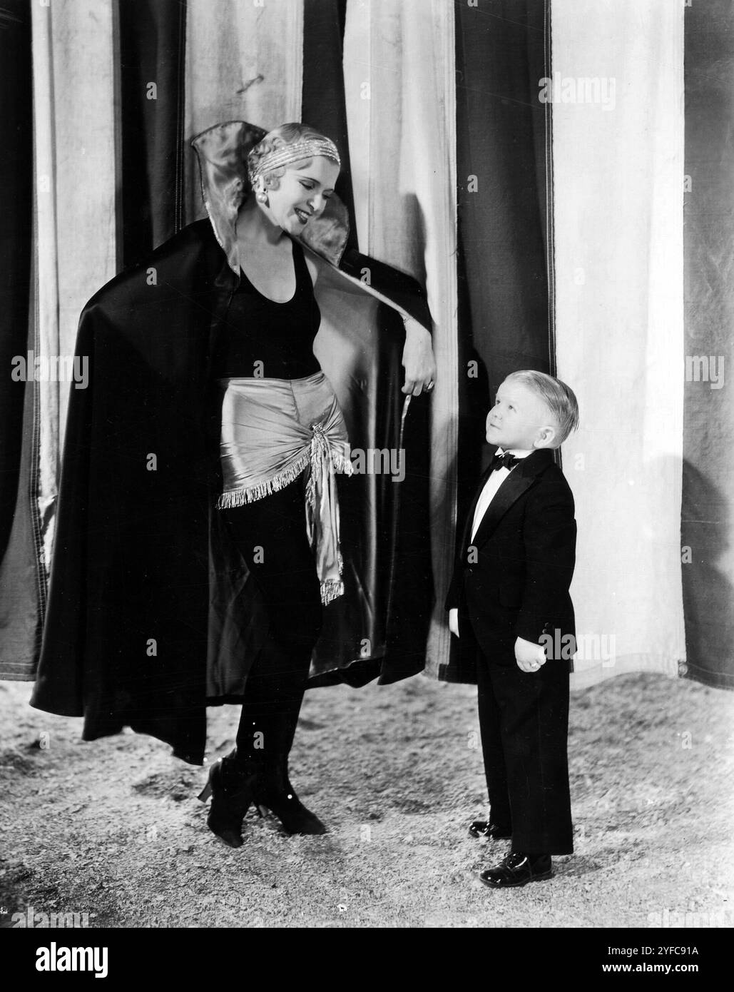 Olga Baclanova e Harry Earles in Freaks (MGM, 1932) foto pubblicitaria Foto Stock