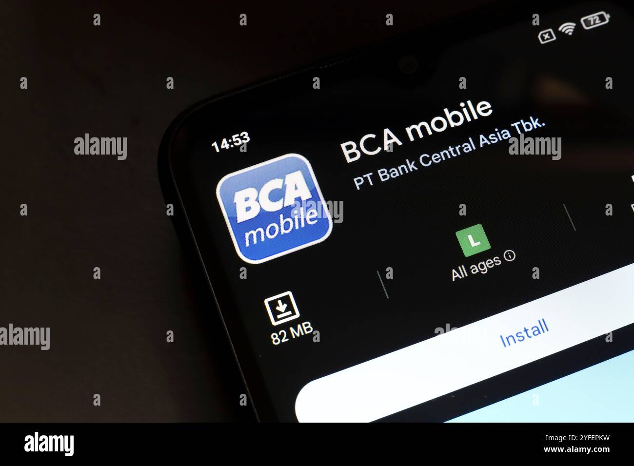 4 novembre 2024, Brasile. In questa immagine, il logo dell'app BCA Mobile viene visualizzato sullo schermo di uno smartphone Foto Stock