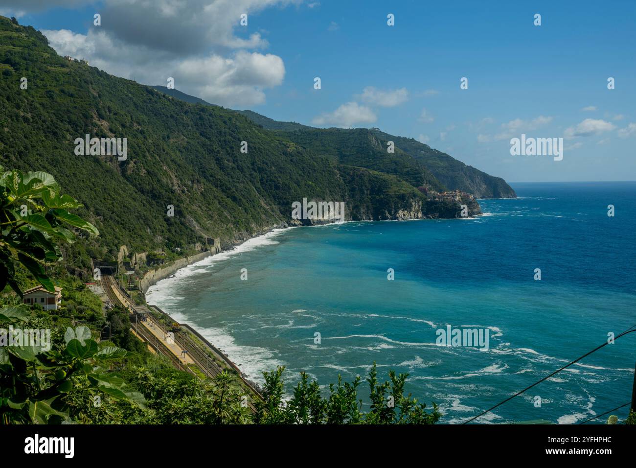 Vista della stazione ferroviaria di Corniglia, cinque Terre, provincia di la Spezia, parte della regione Liguria, Italia settentrionale. Foto Stock