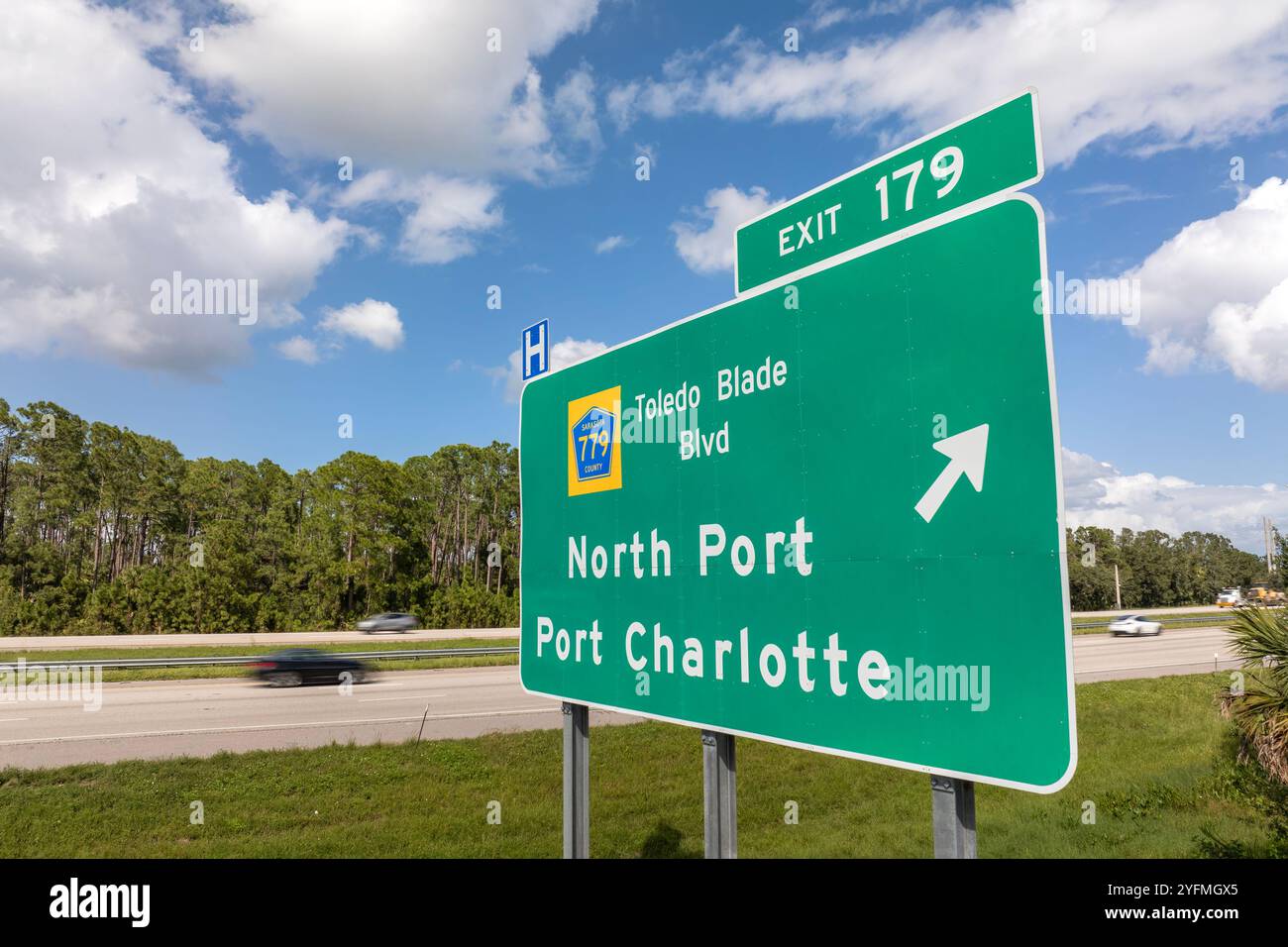 Cartello di uscita della superstrada americana in Florida. Raccordo autostradale dell'Interstate 75 in direzione di North Port e Port Charlotte. Foto Stock