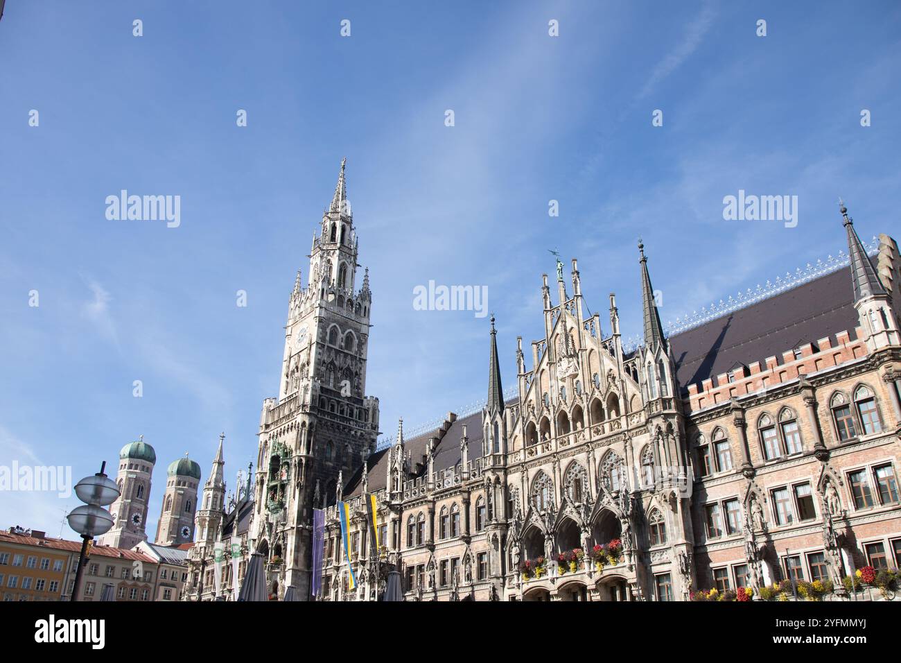 Chiesa di San Pietro Monaco di Baviera Germania con scheletro di Santa Munditia Foto Stock