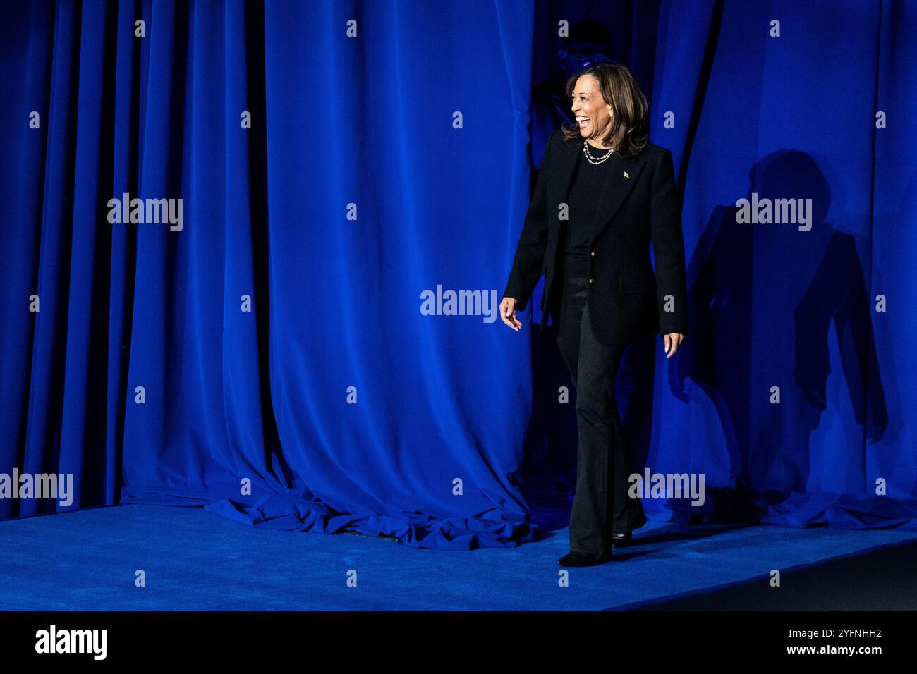 Allentown, Stati Uniti. 4 novembre 2024. La vicepresidente Kamala Harris ad una manifestazione nella Memorial Hall del Muhlenberg College di Allentown, Pennsylvania. Credito: SOPA Images Limited/Alamy Live News Foto Stock