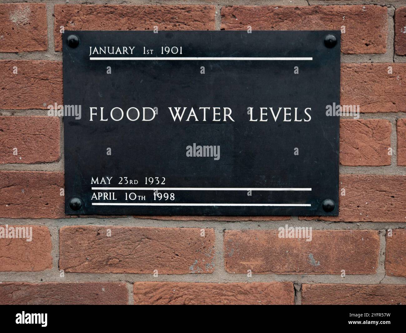 Targa dei livelli di acqua alluvionale, Stratford Upon Avon, Inghilterra, Regno Unito Foto Stock