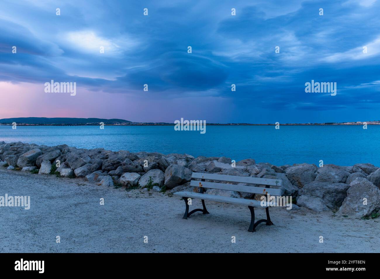 Nuvola lenticolare, Meze, Herault, Occitanie, Francia, Europa Foto Stock