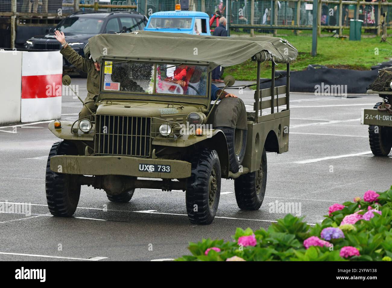 Dodge WC, UXG 733, D-Day 80th Anniversary Parade, una grande collezione di veicoli militari alleati che hanno partecipato agli sbarchi in Normandia Foto Stock