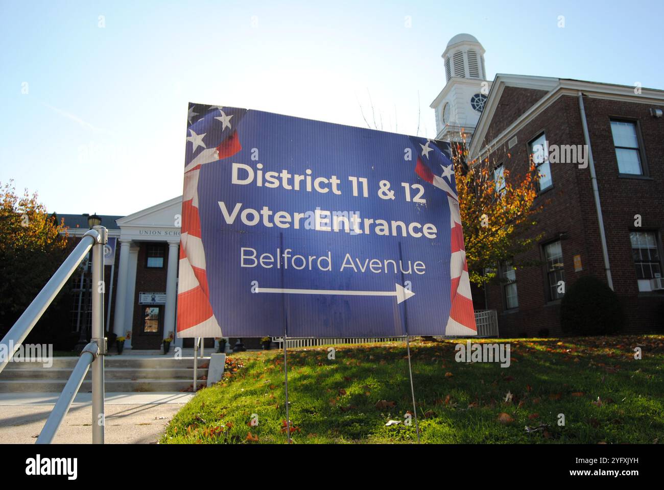 Rutherford, New Jersey, Stati Uniti d'America - 5 novembre 2024: Giorno delle elezioni in un sobborgo di New York. Foto Stock