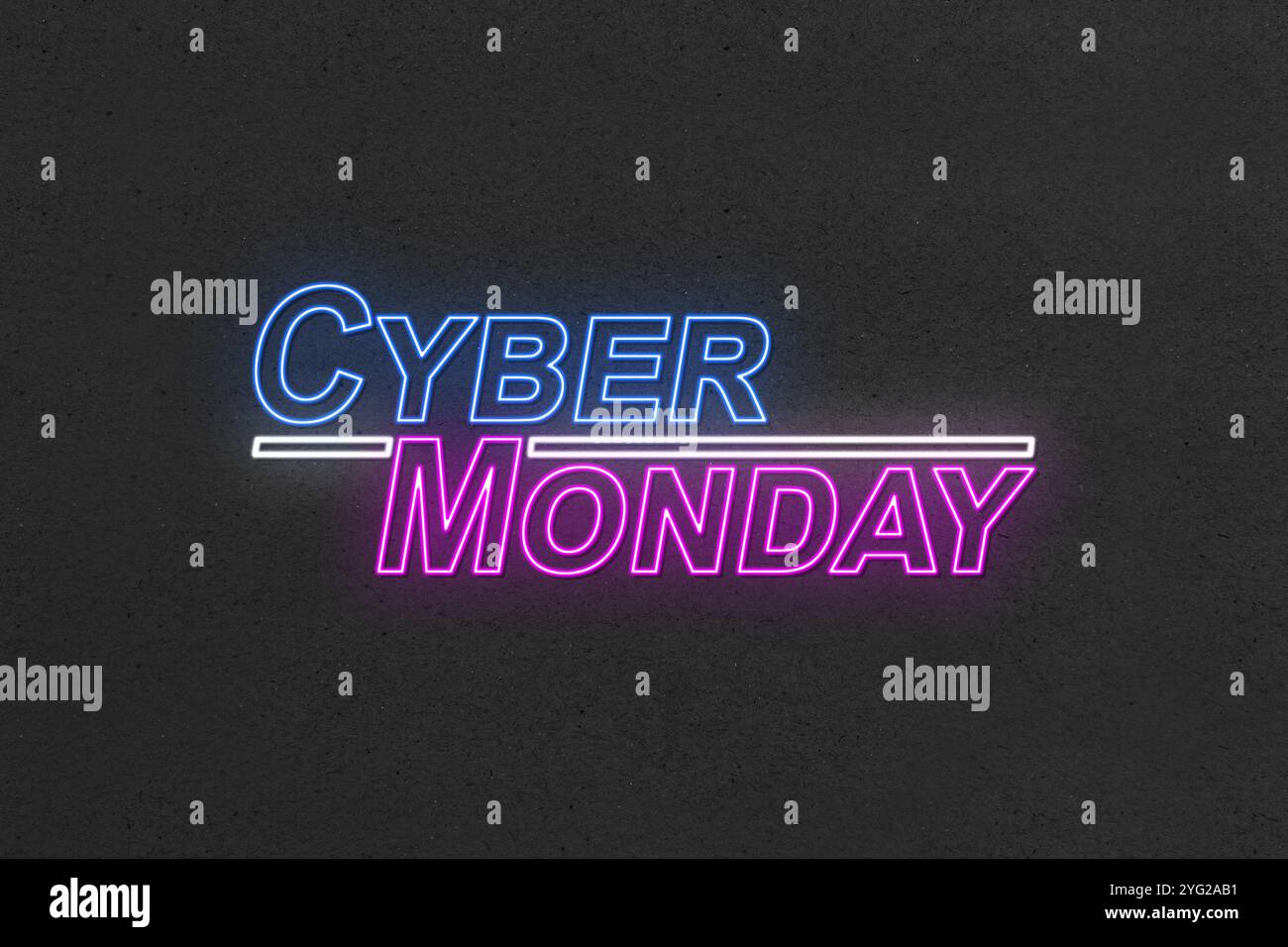 Testo chiaro al neon del Cyber Monday su sfondo nero. Copia spazio. Posizione piatta. Offerta Cyber monday Foto Stock