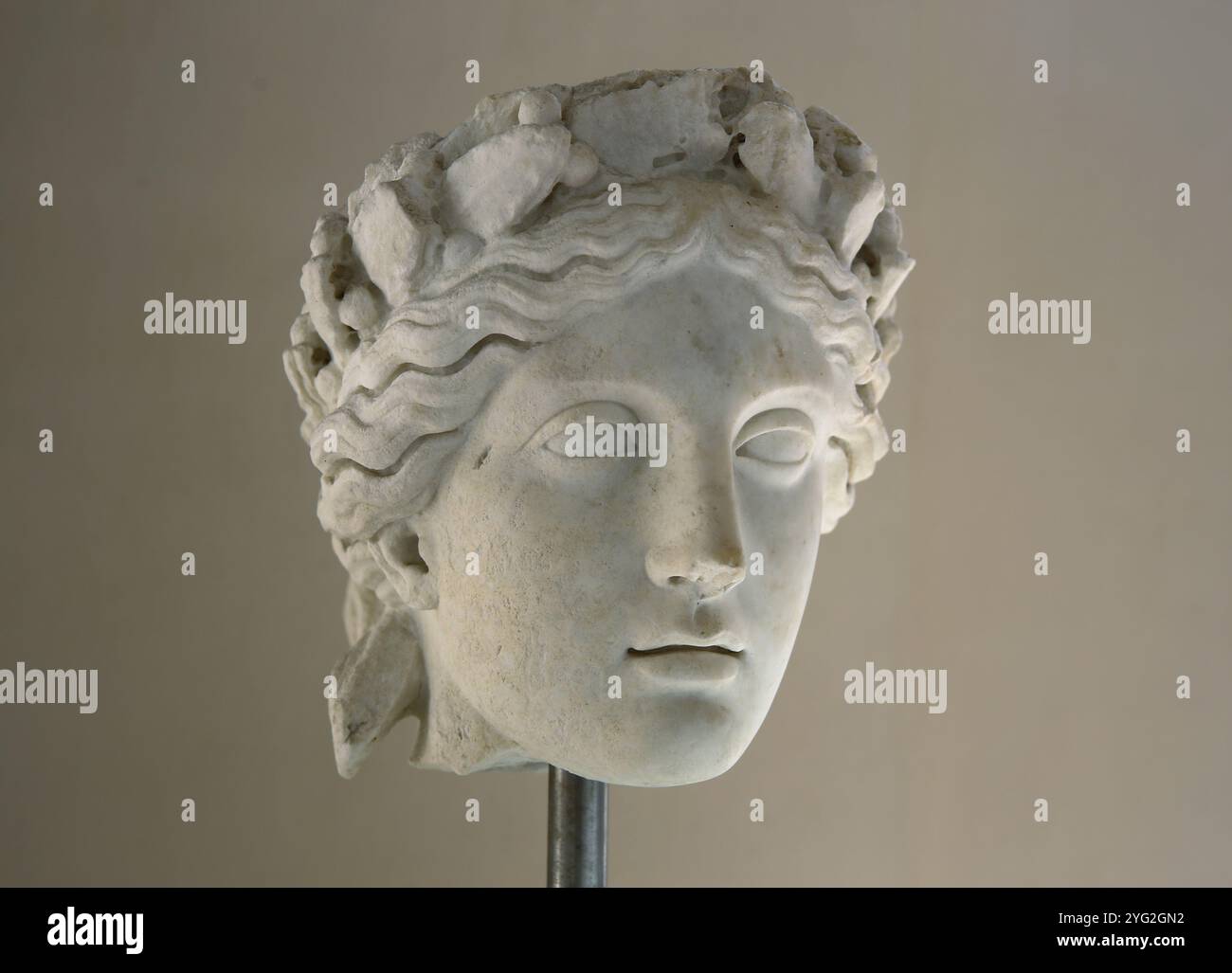 Capo della Apollo. Roma. Via Anagnina. Periodo adrianico. ii secolo. Museo Nazionale Romano (Terme di Diocleziano). Roma. Italia. Foto Stock