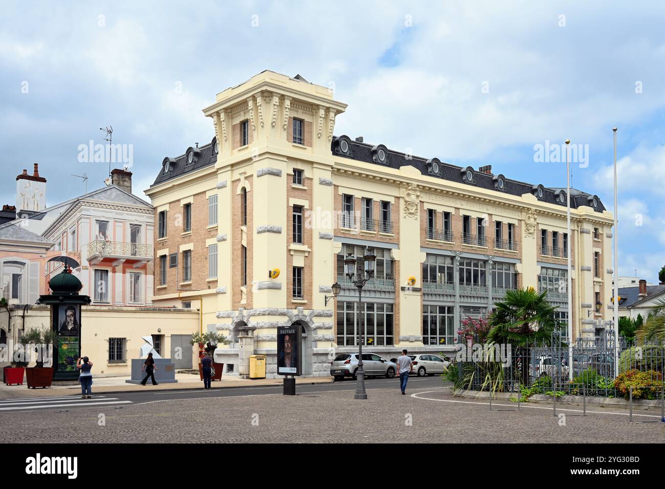Belle Epoque Architecture o edificio moderno Hôtel des Postes Télégraphe et Téléphone (1908-1911) Tarbes Hautes-Pyrénées Francia Foto Stock