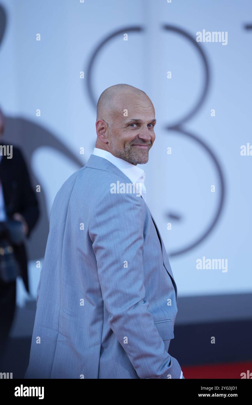 Lars Jacob Holm partecipa al Red carpet "Kjaerlighet" durante la 81a Mostra Internazionale d'Arte cinematografica di Venezia al Palazzo del Cinema di Venezia il 6 settembre 2024. Foto Stock